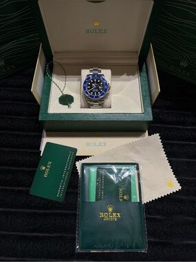 ROLEX SUBMARINER DATE